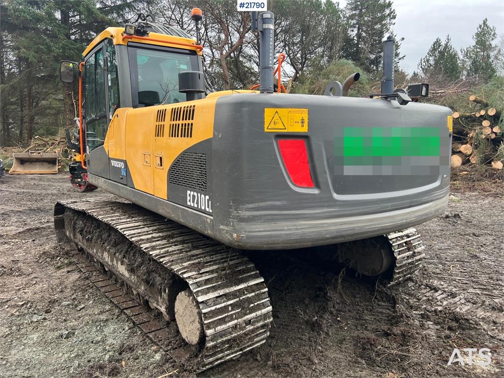 Volvo ec210cl excavator w/ rototilt, sanding bucket and 2010 21790 ec210cl excavator w/ rototilt, sanding bucket and 2010 ...
