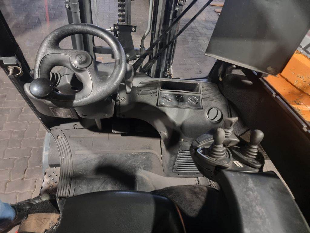 Heavy machinery product image - Image 16 of 18