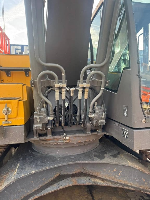 Volvo EC 250 EL 2015 5434 EC 250 EL 2015 1 Crawler Excavators image 10