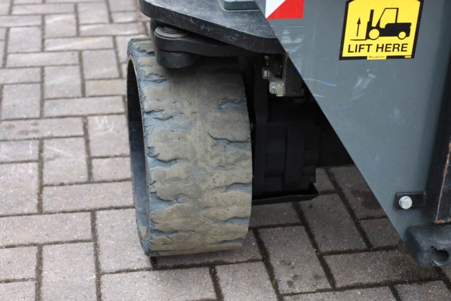 Holland Lift Ecostar HL-11812 Electric, 14m Working Height, 300 2013 HOLLAND LIFT - Ecostar HL-11812 - 63482 Holland lift ...