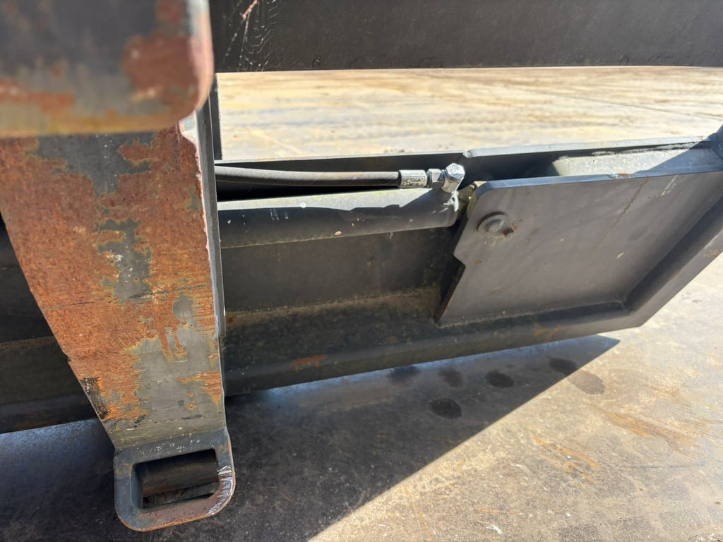 Heavy machinery product image - Image 7 of 10