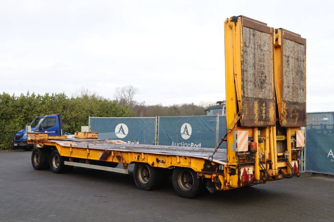 Low loader Nooteboom ASD 40-22 2003 2003 Nooteboom ASD 40-22 2003 1 image 3