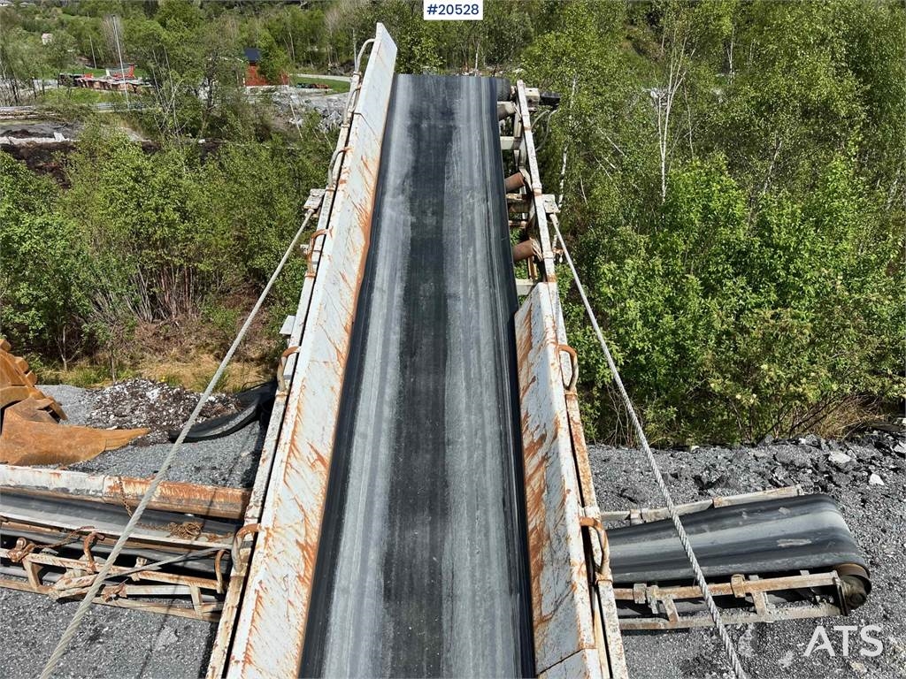 Haahjem ctc 110 crusher w/side conveyor and screen. WATCH 1986 20528 Haahjem ctc 110 crusher w/side conveyor and screen. W...