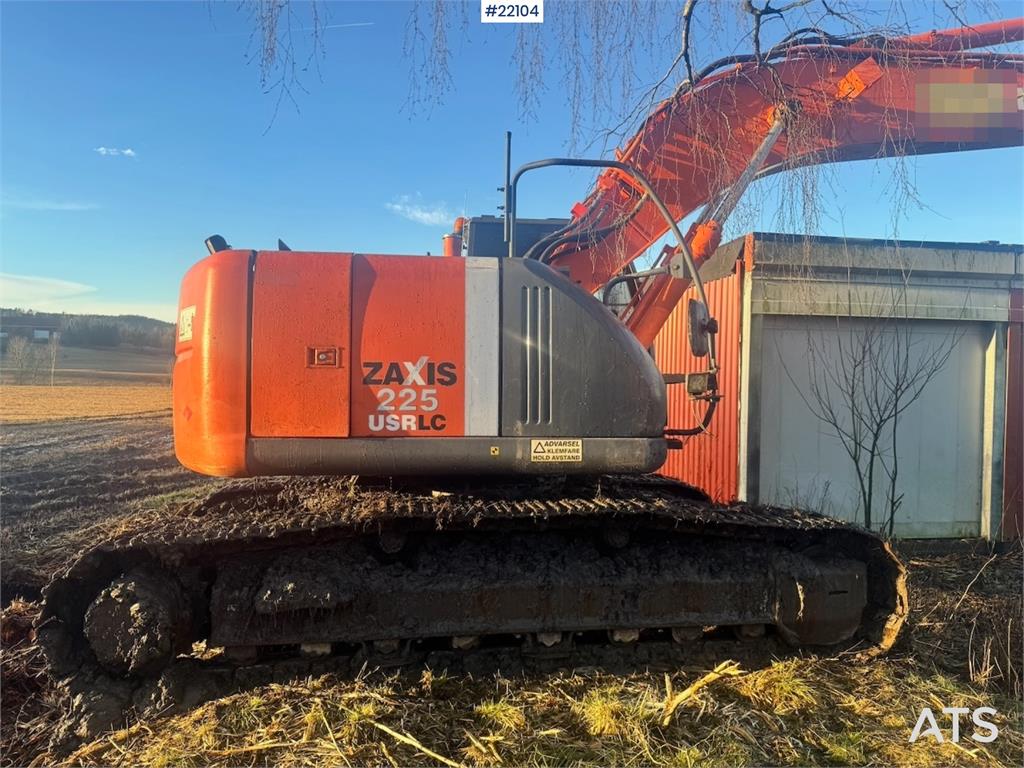 Hitachi ZX225USRLC-3 crawler excavator with rototilt and 2 2012 22104 ZX225USRLC-3 crawler excavator with rototilt and 2 2...