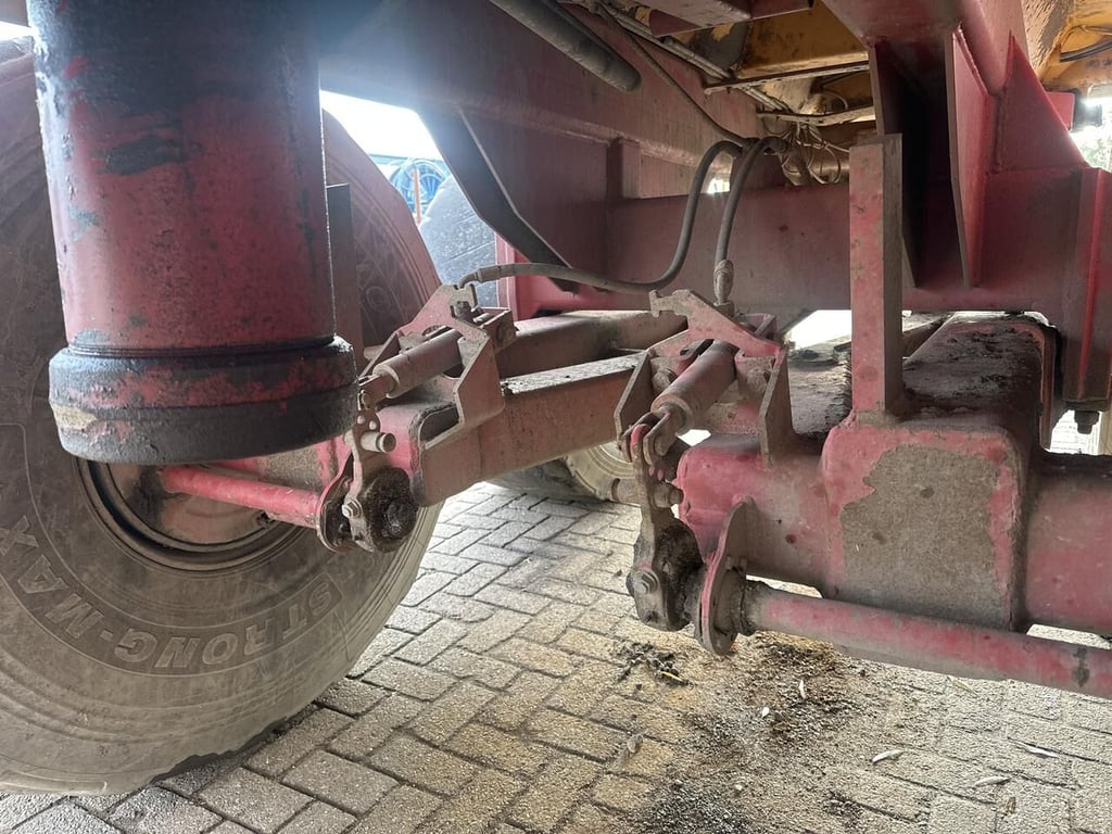 Heavy machinery product image - Image 9 of 15