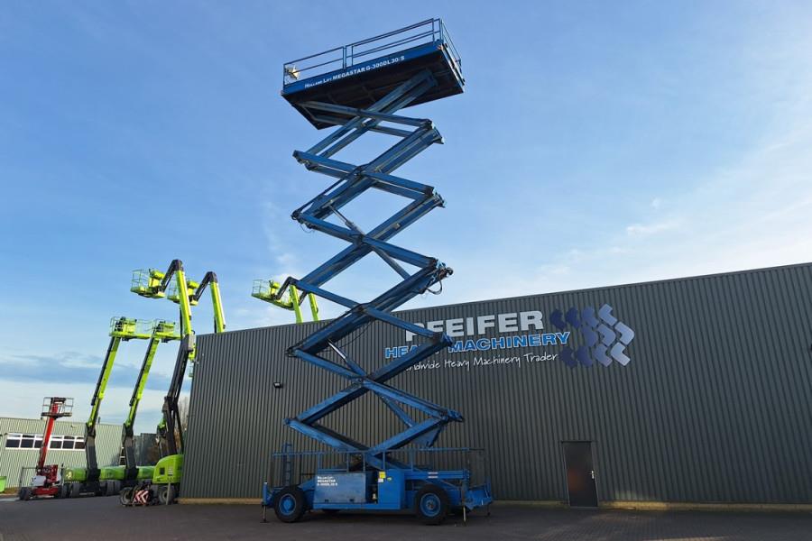 Holland Lift Megastar G300DL30/S Diesel, 4x4x4 Drive, 33.5m Wor 2001 HOLLAND LIFT - Megastar G300DL30/S - 90374 Holland li...