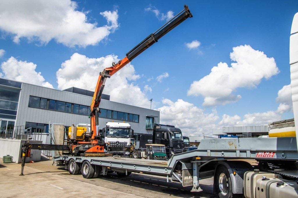 CASTERA CRANE/KRAN/GRUE-PALFINGER 22002 (2xHydr.) 2011 E51044 Castera CRANE/KRAN/GRUE-PALFINGER 22002 (2xHydr.) 2011 1 Cra...