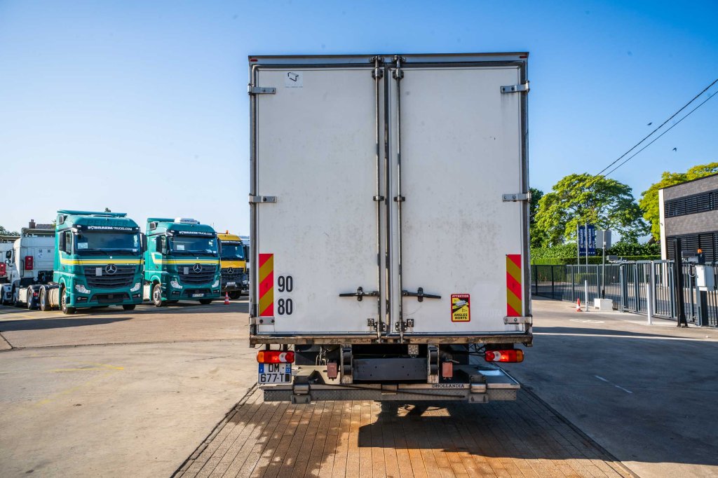 RENAULT D 16 WIDE 250 DXI +DHOLLANDIA 2014 E64126 Renault D 16 WIDE 250 DXI +DHOLLANDIA 2014 1 image 5