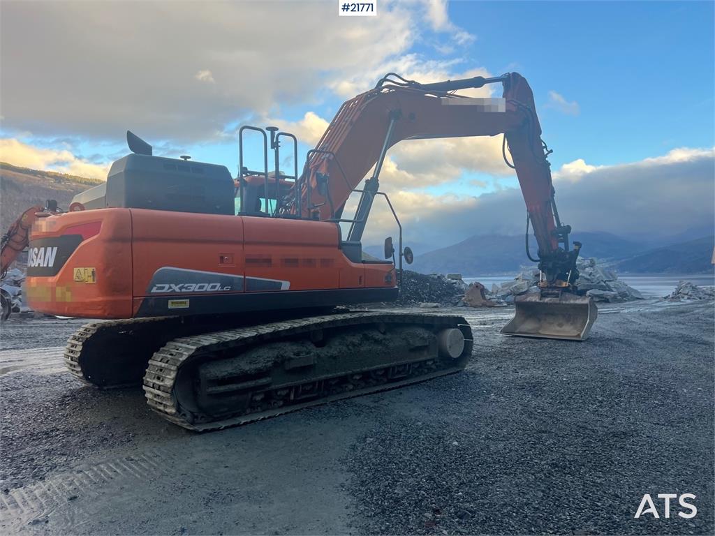 Doosan Dx300lc-5 Gravemaskin m/ rototilt og pusseskuffe 2017 21771 Dx300lc-5 Gravemaskin m/ rototilt og pusseskuffe 2017 1...