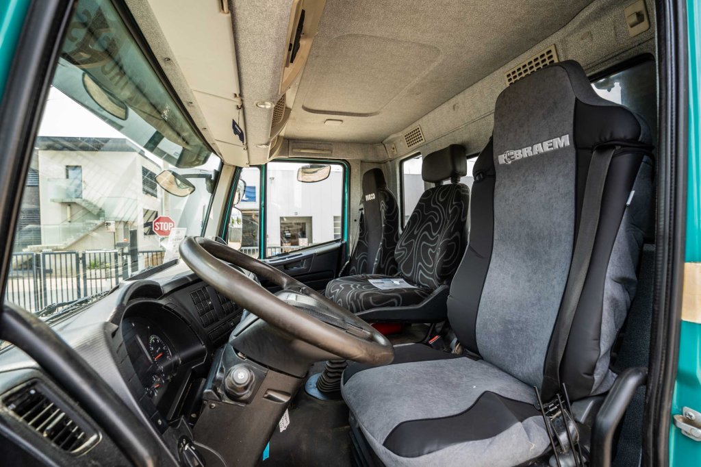 IVECO TRAKKER 360-6x4-PALFINGER 2015 E63948 TRAKKER 360-6x4-PALFINGER 2015 1 image 14