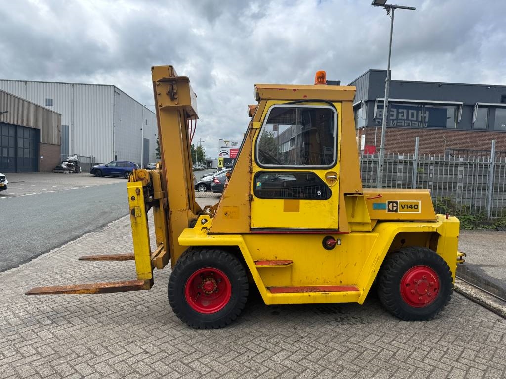 CAT V 140 1978 5398 V 140 1978 1 Forklift image 2