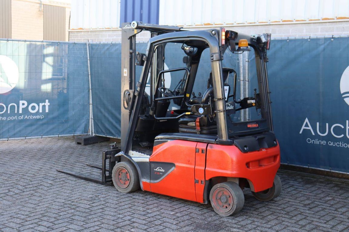 Forklift Linde E16P-02 Electric 1600kg 2018 2018 E16P-02 2018 1 Forklift image 3