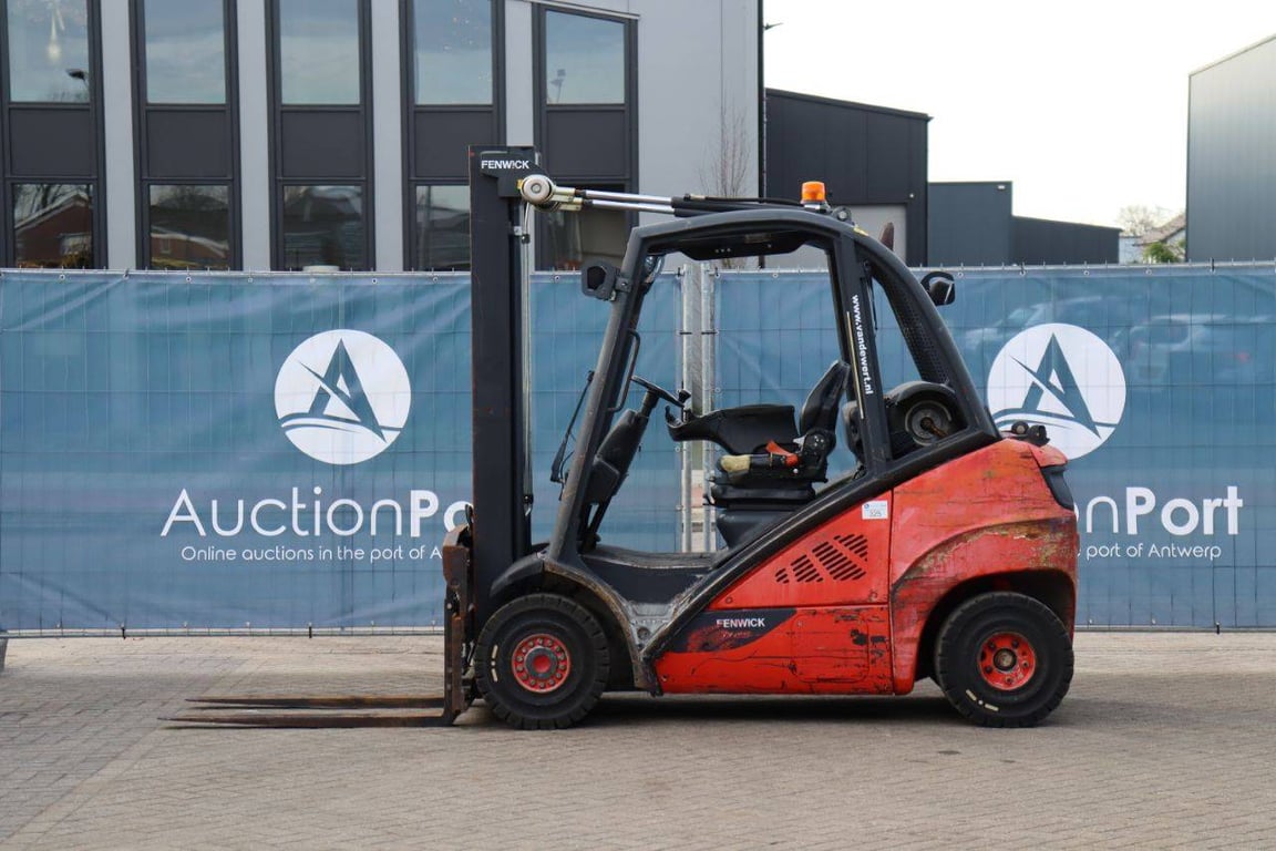 Forklift Fenwick-Linde H25T-02 LPG 2500kg 2013 2013 Fenwick-Linde H25T-02 2013 1 Forklift image 2