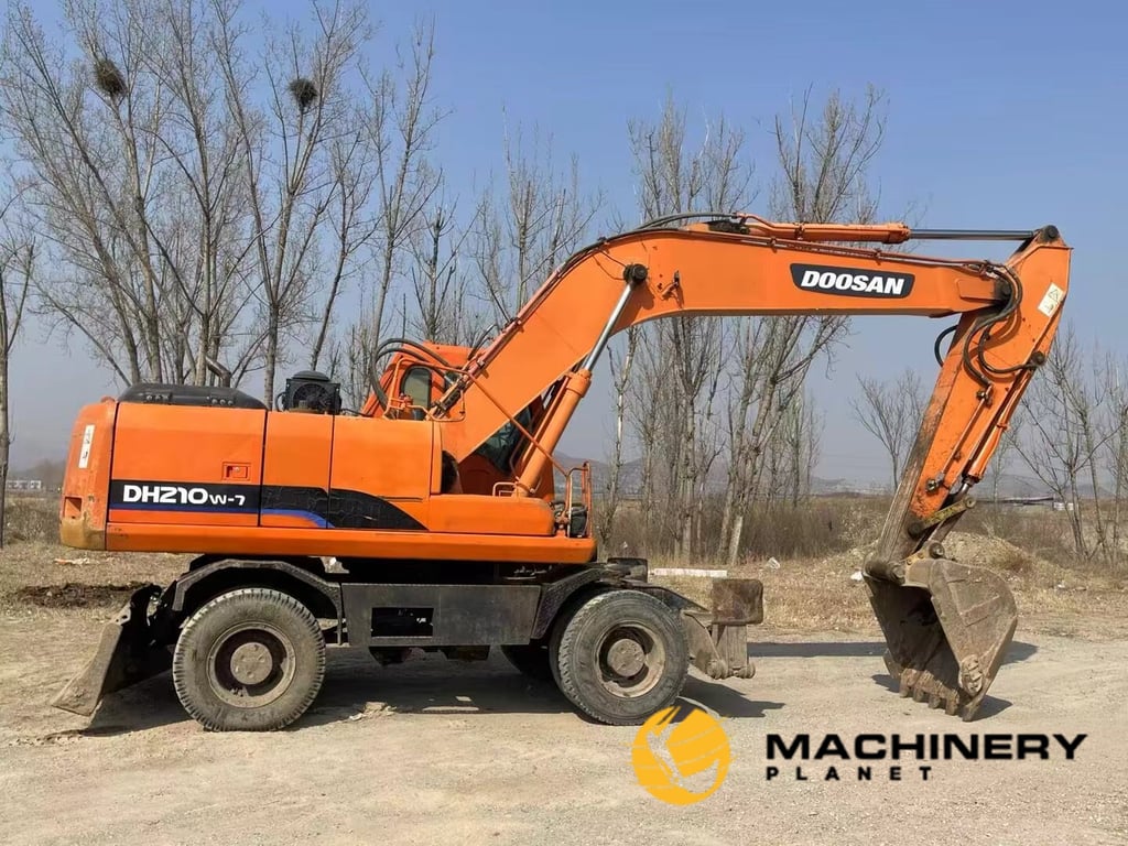 DOOSAN DH210W-7 Used Wheel Excavator Good Condition DH210W-7 2019 1 Wheeled Excavators image 2