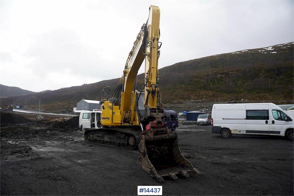 Komatsu PC228USLC-10 crawler excavator with GPS, rototilt 2017 14437 PC228USLC-10 crawler excavator with GPS, rototilt 201...
