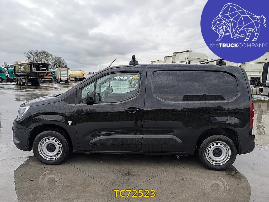 Opel Combo 2021 TC72523 Opel Combo 2021 1 Closed vans image 2