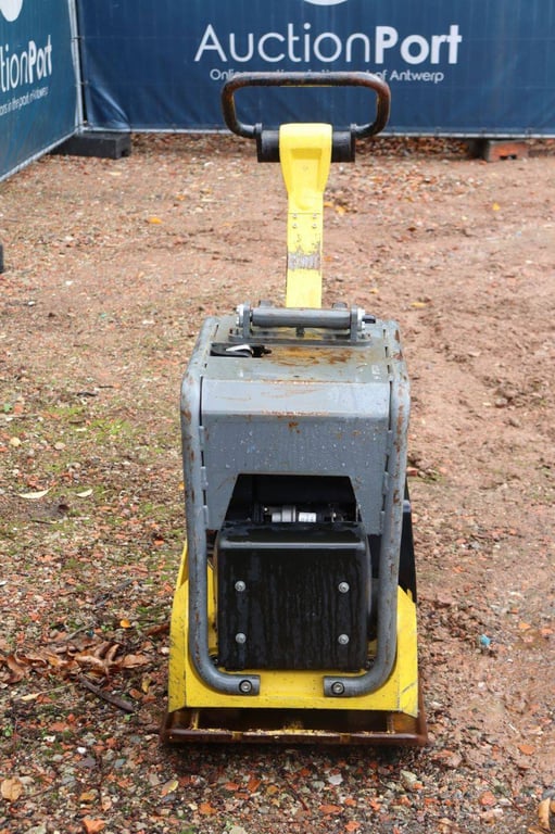 Vibrating plate Wacker Neuson DPU3050 Diesel 4.2kW 2016 2016 Neuson DPU3050 2016 1 image 7