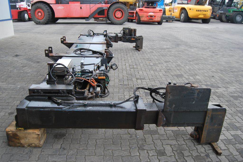 Heavy machinery product image - Image 1 of 20