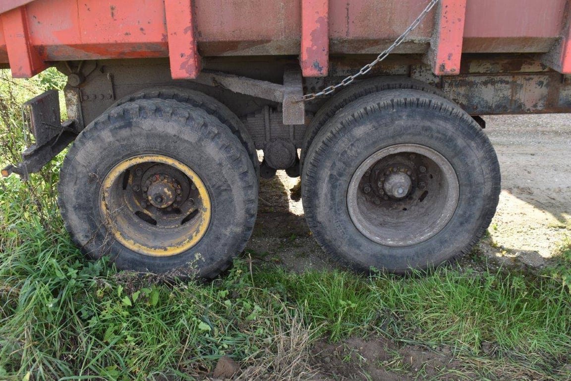 Lyonnet BL12 tipper trailer 1999 Lyonnet BL12 1999 1 image 10