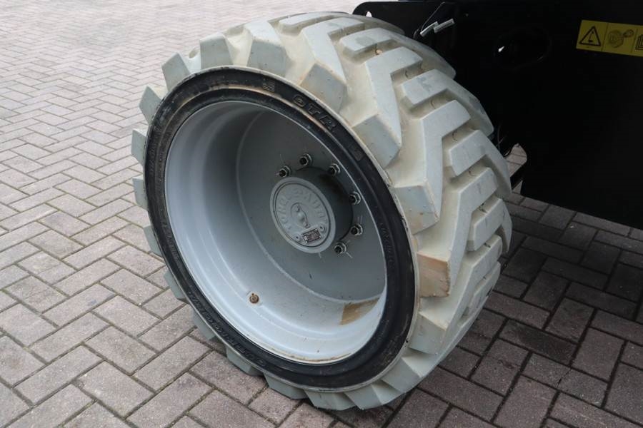 Genie Z60/37FE Valid Inspection, *Guarantee! Hybrid, 4x4 2021 GENIE - Z60/37FE - 62877 Z60/37FE Valid Inspection, *Guarant...