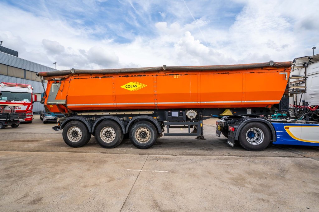 SCHMITZ SGF-S3-GEISOLEERDE KIPPER-27m3 2016 E64474 Schmitz Cargobull SGF-S3-GEISOLEERDE KIPPER-27m3 2016 1 image 4