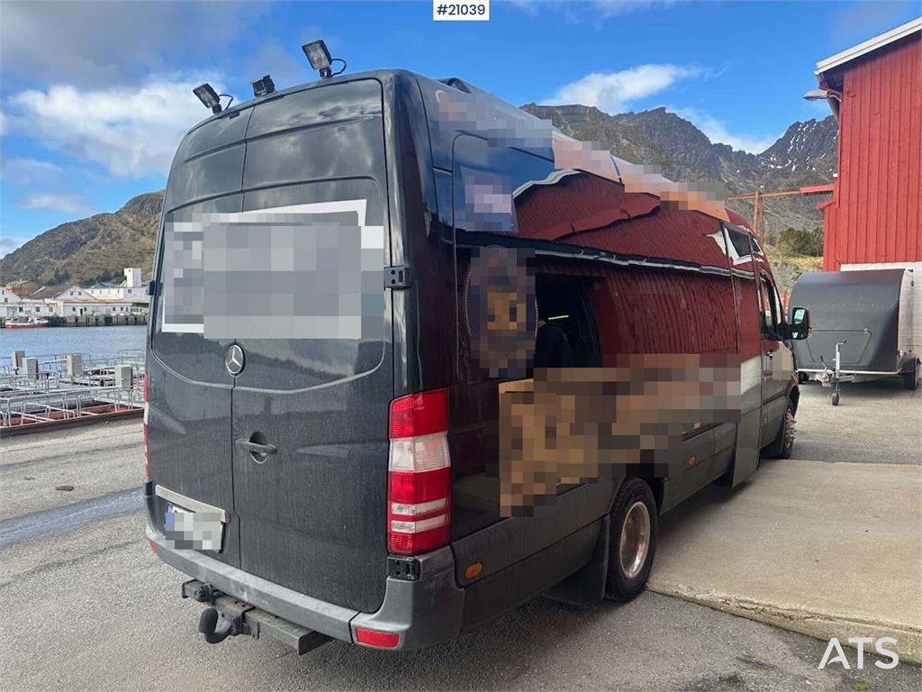Mercedes-Benz Sprinter 519 minibus 16+1 seats w/ 2 sets of tires 2010 21039 Mercedes-Benz Sprinter 519 minibus 16+1 seats ...