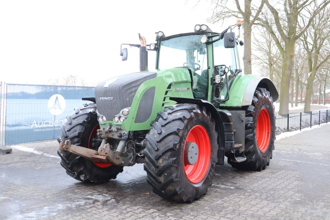 Tractor Fendt 930 Vario Diesel 2010 2010 Fendt 930 Vario 2010 1 image 9