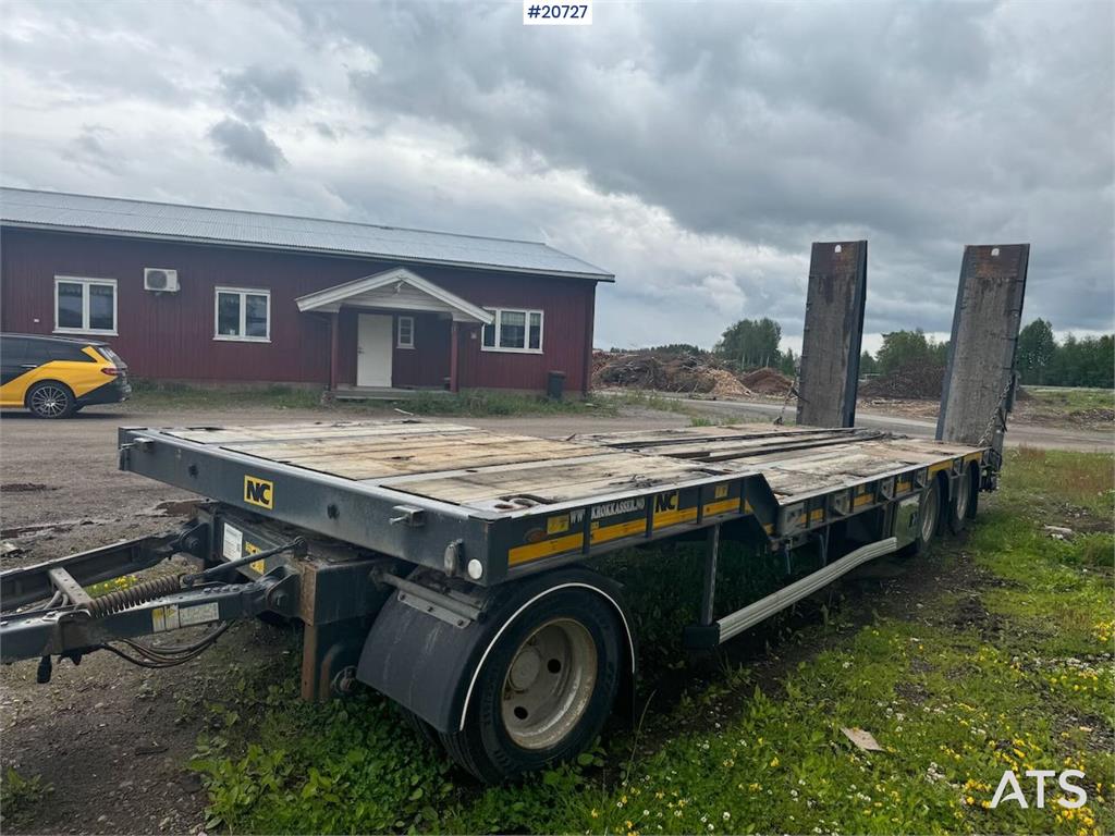 NC engineering Machine trailer w/ hydraulic driving b 2021 20727 NC engineering Machine trailer w/ hydraulic driving b 202...