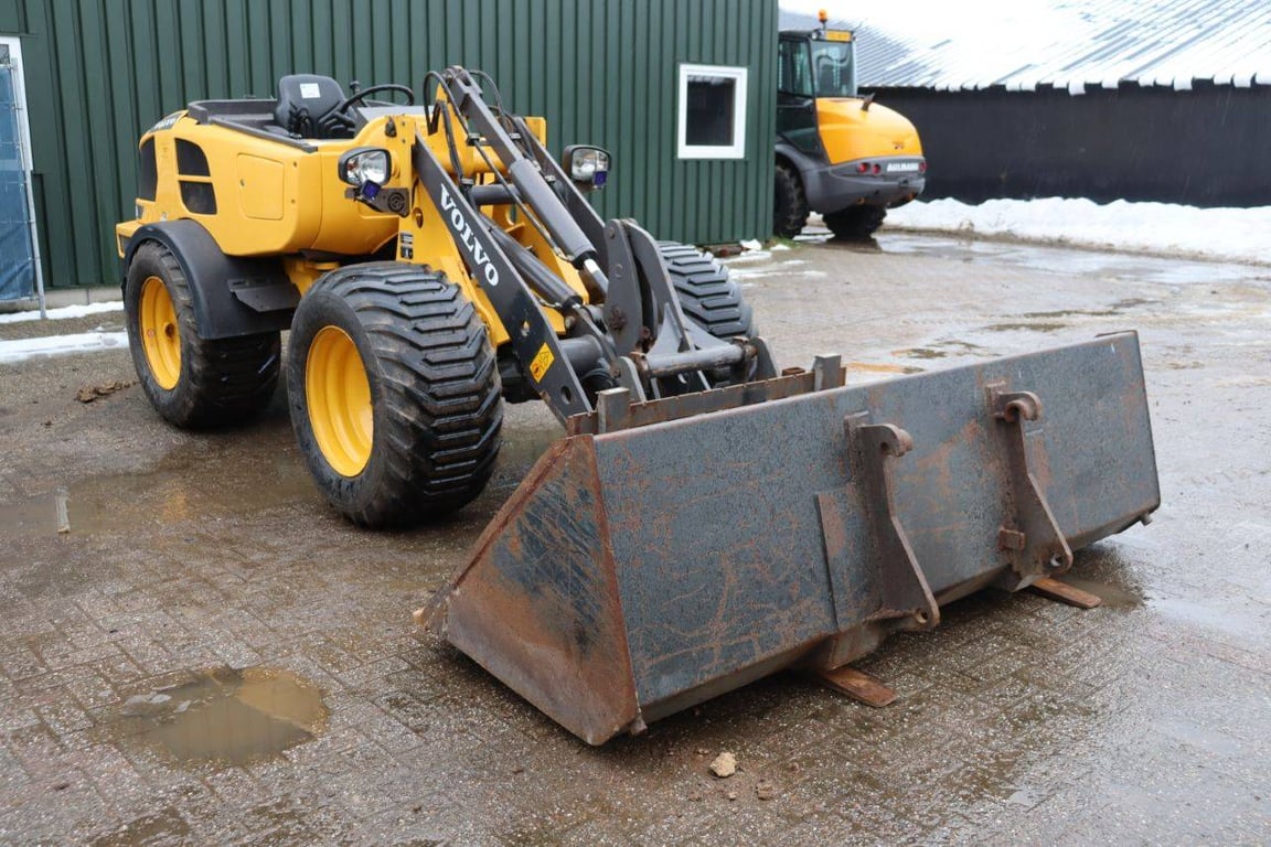 Wheel loader Volvo L25H Diesel 48kW 2019 2019 L25H 2019 1 image 7