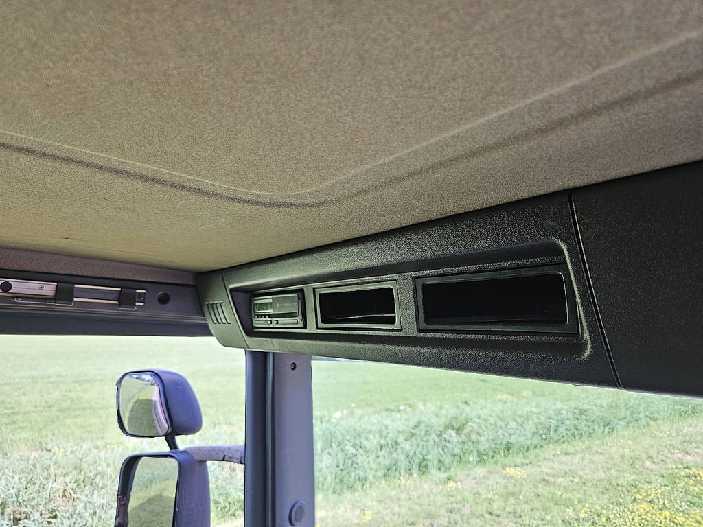 Heavy machinery product image - Image 13 of 15