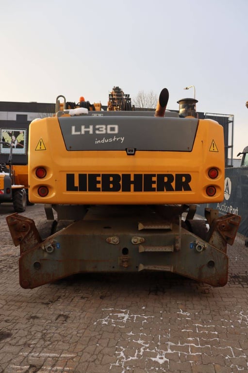 Heavy machinery product image - Image 4 of 15