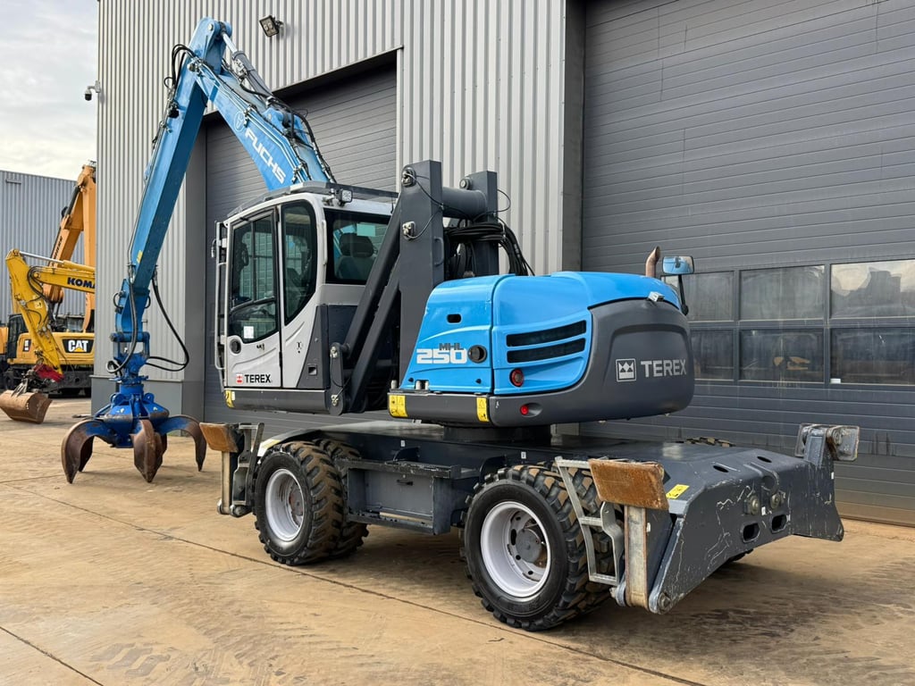 Fuchs MHL 250 2015 00033355 Fuchs MHL 250 2015 1 image 6
