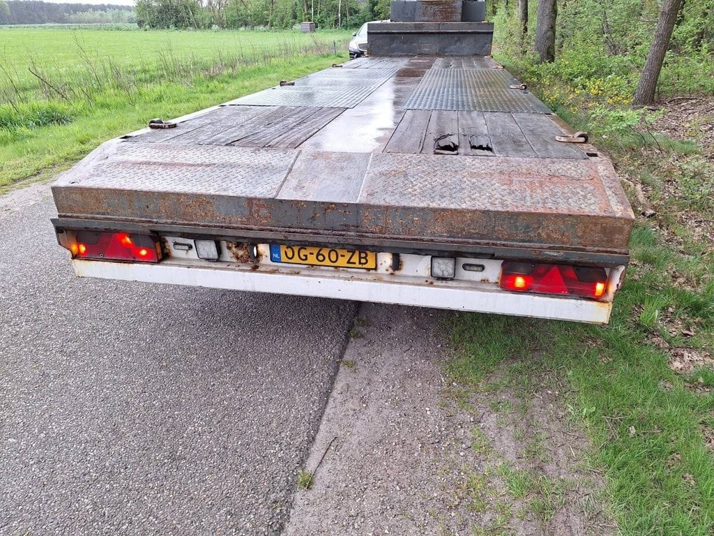 Semi-Low Loader Lintrailers 3 LSDU 18-27 2002 2002 Lintrailers 3 LSDU 18-27 2002 1 image 13
