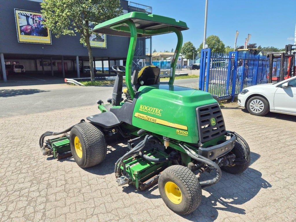 John Deere 8700 PC FM Diesel Riding Mower 2010 8700 PC FM 2010 1 image 5