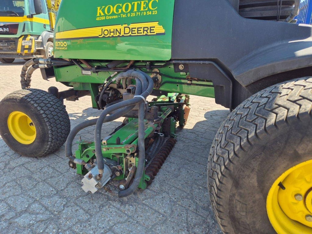 John Deere 8700 PC FM Diesel Riding Mower 2010 8700 PC FM 2010 1 image 9