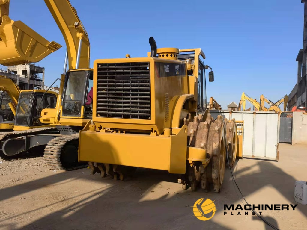 Caterpillar 826G Road Roller Original good price 826G 2018 1 image 2