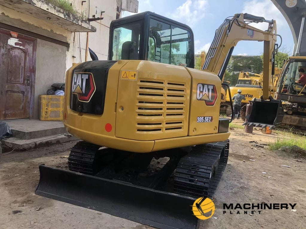 305.5E Mini used Caterpillar Crawler excavator 305.5E Mini Excavator 2022 1 image 3