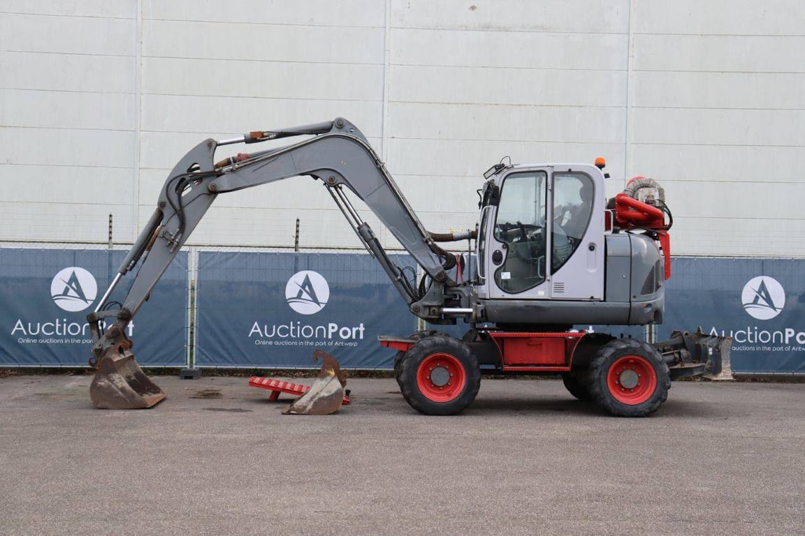 Wacker Neuson 9503 WD Diesel 2010 Wheel Excavator 2010 Neuson 9503 WD 2010 1 Wheel Loaders image 2