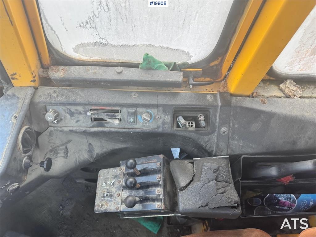 Volvo L90 Wheel Loader w/ Bucket 1987 19908 L90 Wheel Loader w/ Bucket 1987 1 Wheel Loaders image 15