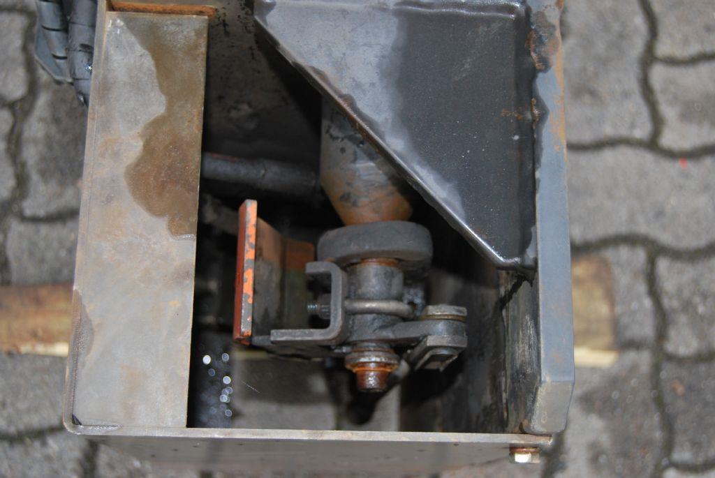 Heavy machinery product image - Image 18 of 20