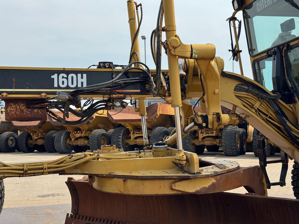 Caterpillar 160H | CE-certified 2001 00032794 160H | CE-certified 2001 1 image 13