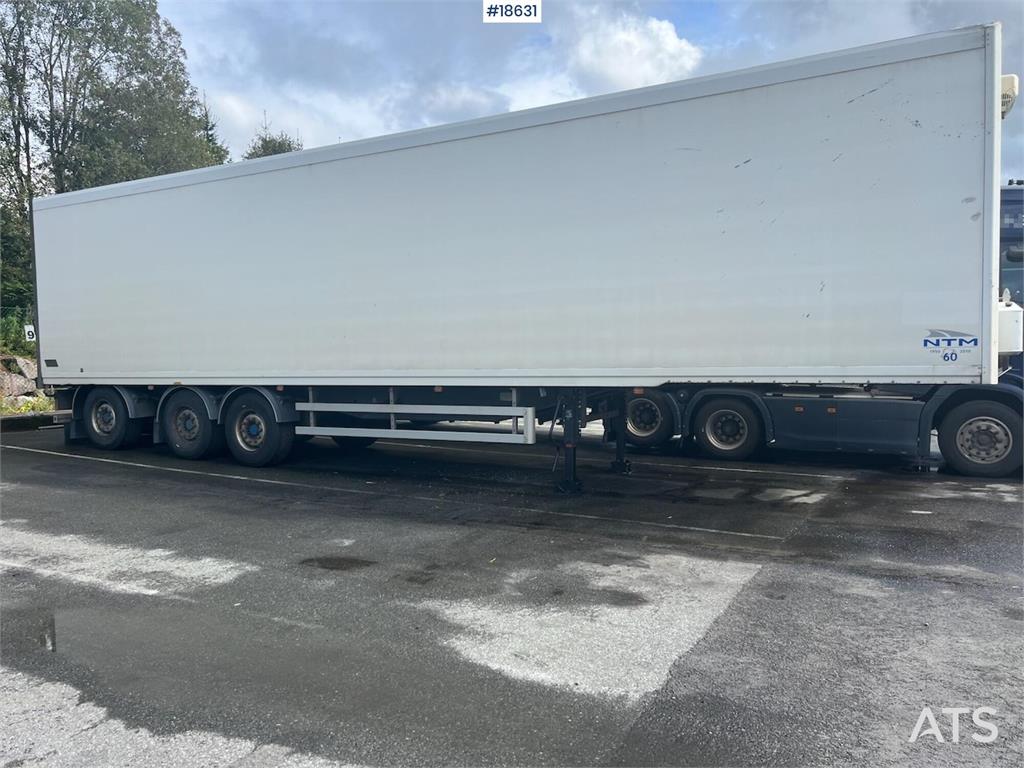 NTM 3 axle semi-trailer w / full side opening 2010 18631 NTM 3 axle semi-trailer w / full side opening 2010 1 Box semi-tra...