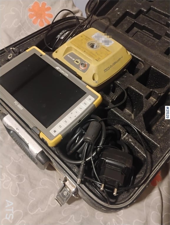 Topcon fc 5000 and hiper sr w/charger, case and pole 21529 fc 5000 and hiper sr w/charger, case and pole 1 image 2