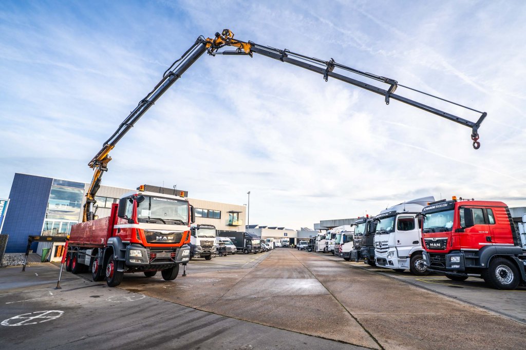 MAN TGS 35.400 BB+ EFFER 395 (4x)+JIB(4x) 2016 E64432 TGS 35.400 BB+ EFFER 395 (4x)+JIB(4x) 2016 1 image 6