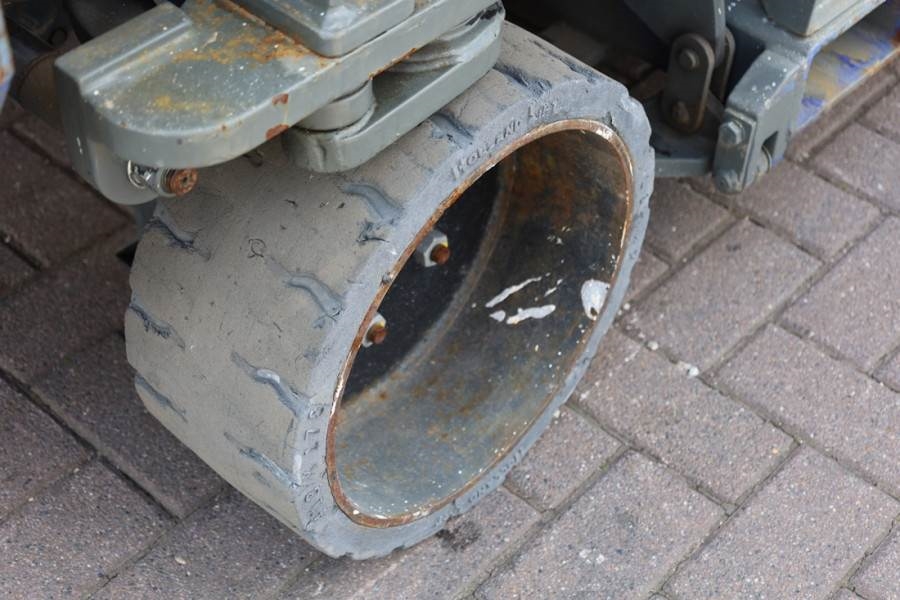 Holland Lift Ecostar HL-7810 Electric, 10m Working Height, 450k 2012 HOLLAND LIFT - Ecostar HL-7810 - 63493 Holland lift E...