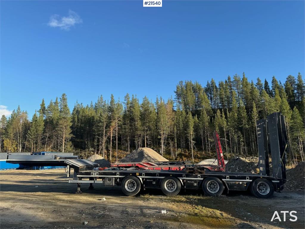Rojo Machine semi w/ hydraulic drive bridges 2021 21540 ROJO Machine semi w/ hydraulic drive bridges 2021 1 Lowloader trai...