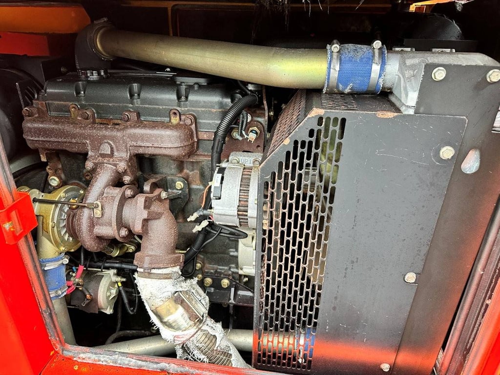 Generator Gesan DPS100 Diesel 110kVA 2005 2005 GESAN DPS100 2005 1 Generators image 10