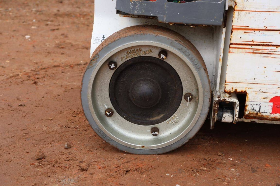 JLG 1230ES Electric Mast Lift 5.66m 2013 2013 1230ES 2013 1 image 14