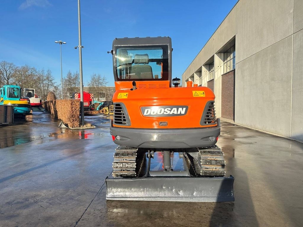 Doosan DX55-9C Diesel 36kW Crawler Excavator 2018 2018 DX55-9C 2018 1 Crawler Excavators image 5