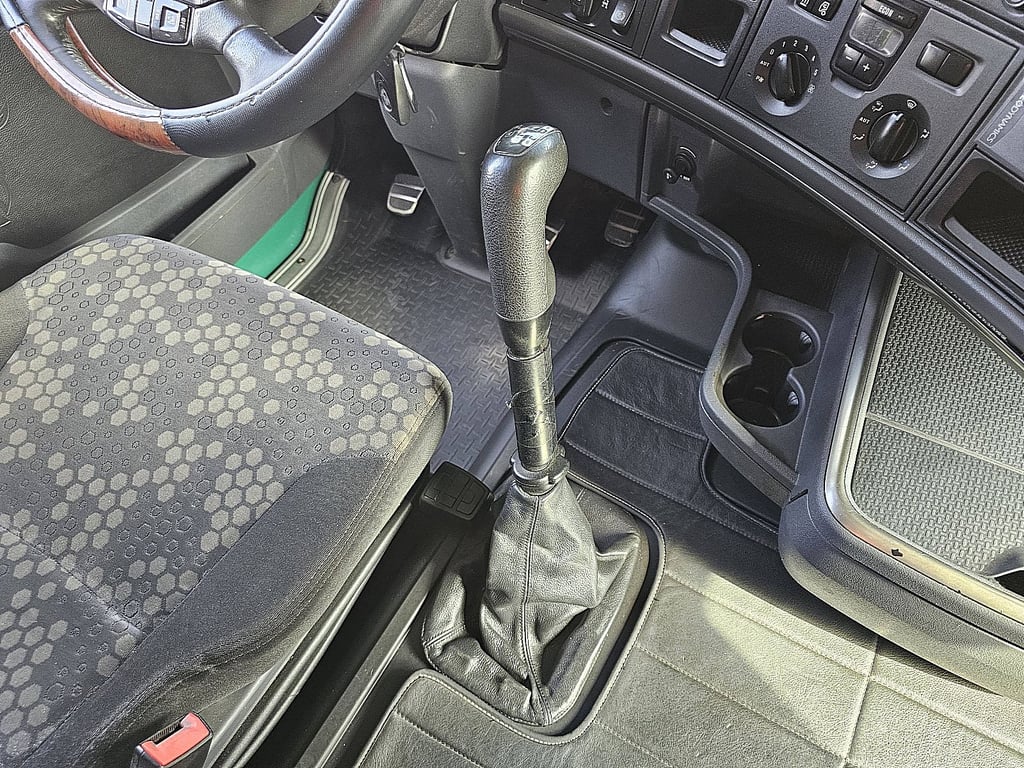 Heavy machinery product image - Image 14 of 15